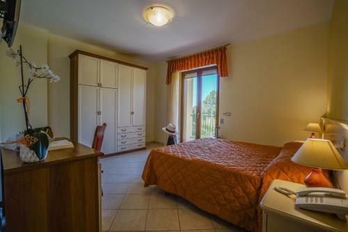Elia Hotel