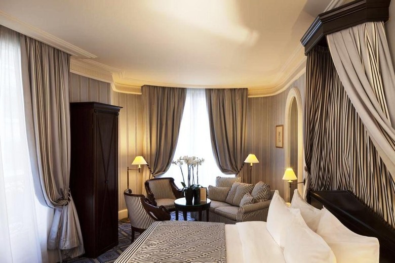 Hotel Le Dokhan�s A Tribute Portfolio