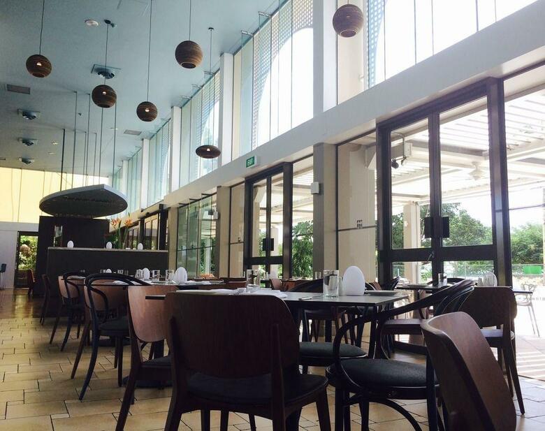 Mercure Hotel Harbourside Cairns