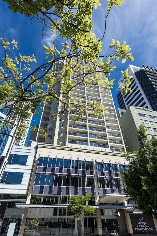 Hotel Oaks Lexicon Apartments