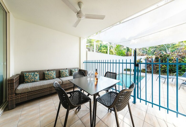 Hotel Oaks Lagoons