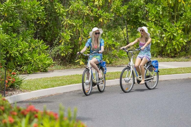 Hotel Oaks Lagoons