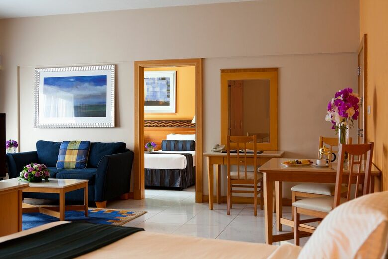 Golden Sands Hotel Apartments