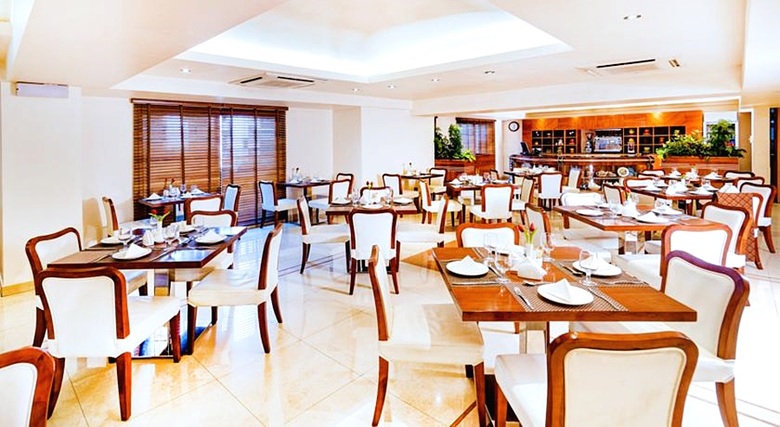 Golden Sands Hotel Apartments