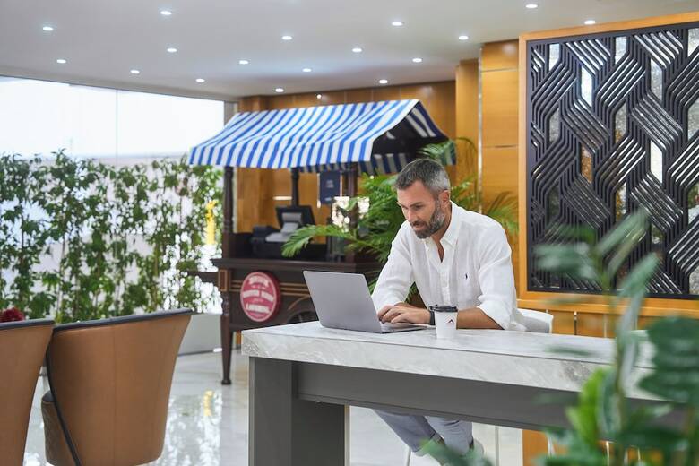Golden Sands Hotel Apartments