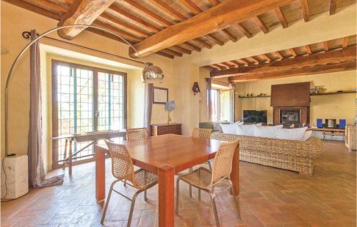 Four-bedroom Holiday Home Citerna -pg- 0 07