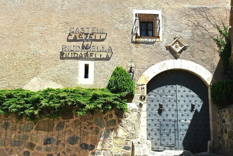 Hotel Castell De Riudabella