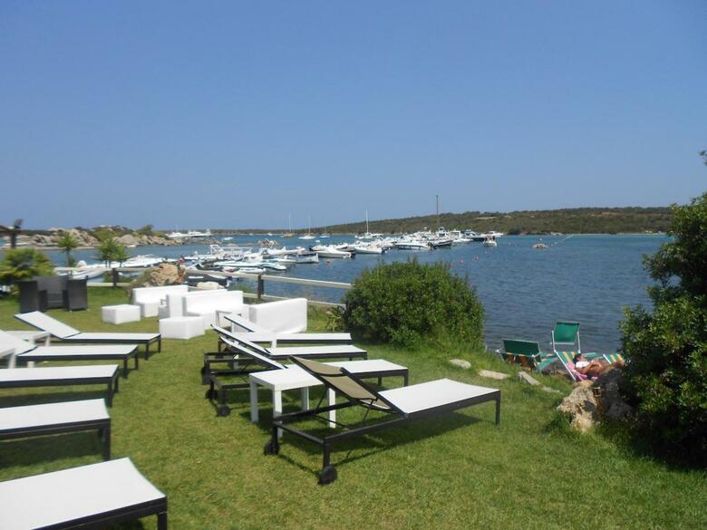Apartamentos Villaggio Baia De Bahas � Suites