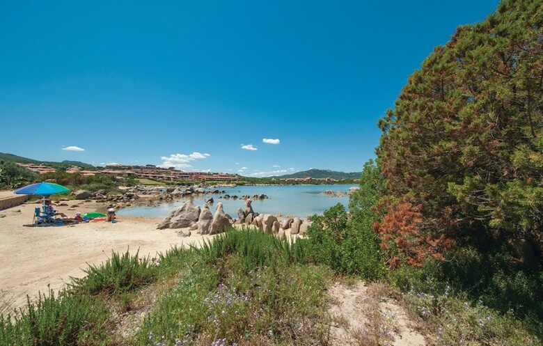 Apartamentos Villaggio Baia De Bahas � Suites