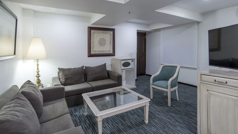 Holiday Inn Hotel & Suites Zona Rosa