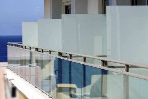 Manousos City Hotel