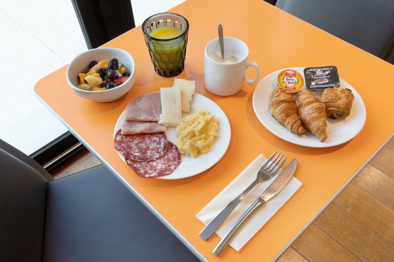 Hotel Holiday Inn Express Marseille Airport