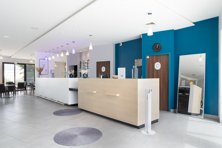 Hotel Holiday Inn Express Marseille Airport