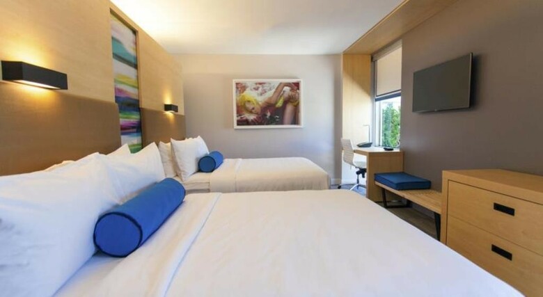 Hotel Aloft South Beach