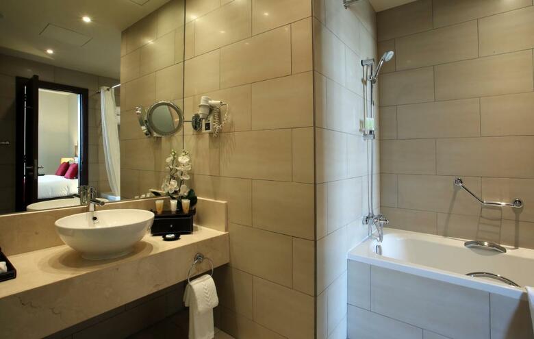 Ramada Downtown Hotel Abu Dhabi