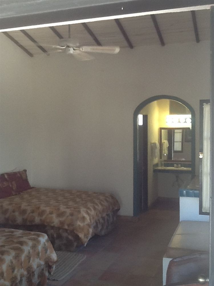 Hotel La Marina Inn