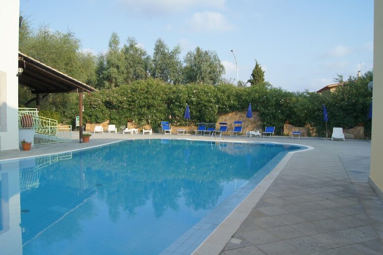 Hotel Albergo Residenziale Gli Ontani****