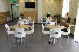 Corvin Plaza Apartments And Suites