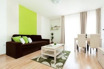 Corvin Plaza Apartments And Suites