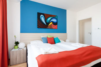 Corvin Plaza Apartments And Suites