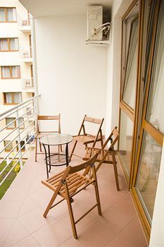 Corvin Plaza Apartments And Suites