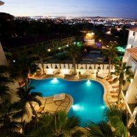 Bah�a Hotel & Beach Club