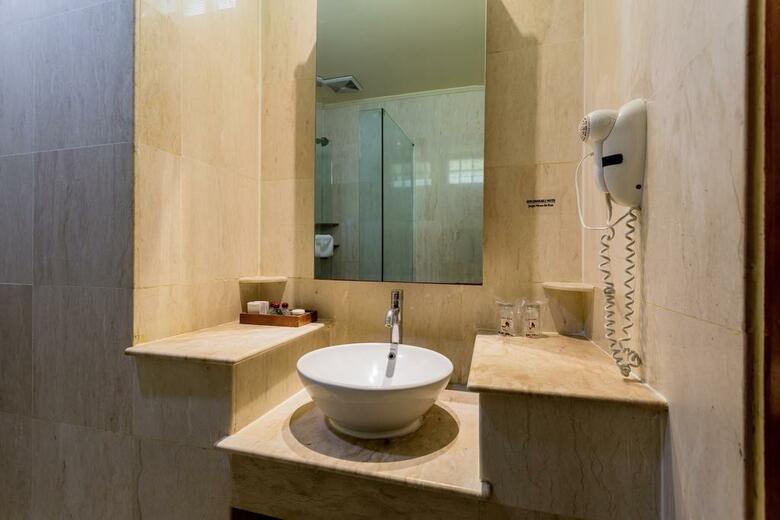Hotel Grand Istana Rama