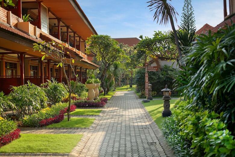 Hotel Grand Istana Rama