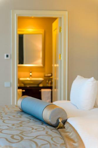 Elite World Business Hotel