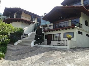Hostal Hotel Suites En La Monta�a