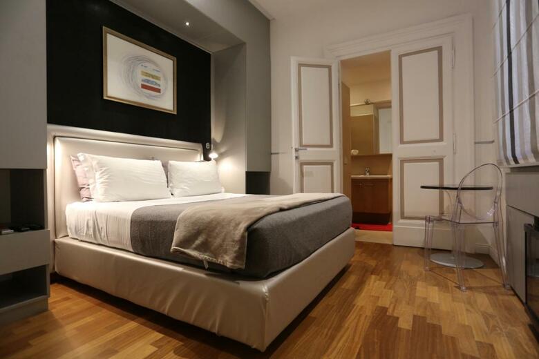 Hotel Luxury On The River