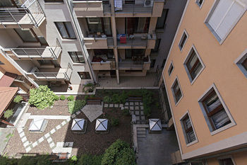 Aparthotel Broadway Apartments