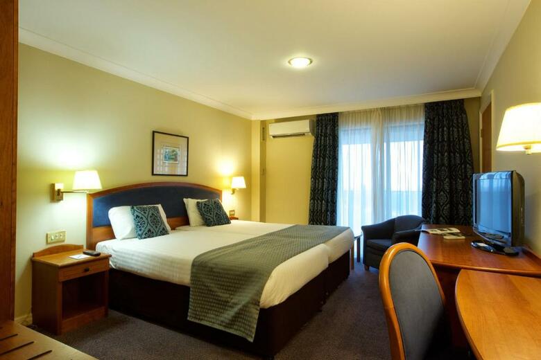 Menzies Hotels Derby - Mickleover Court