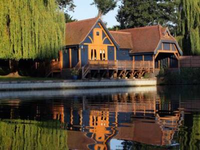 Hotel Oakley Court