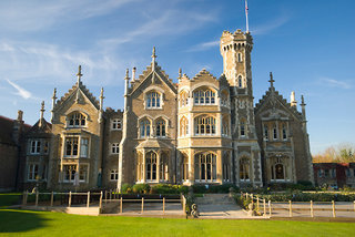 Hotel Oakley Court