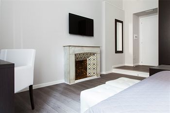 Bed & Breakfast Arenula Suites