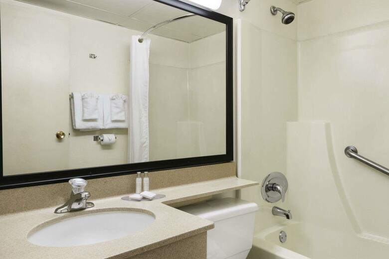 Hotel Travelodge Edmonton South