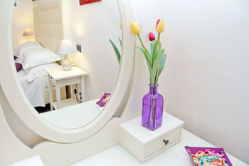 Hotel Applemoon Rooms For Rent