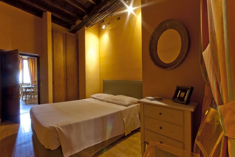 Hostal Manfredi Luxury Apartments