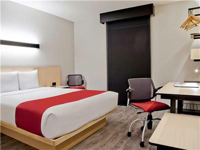 Hotel City Express Plus Guadalajara Palomar