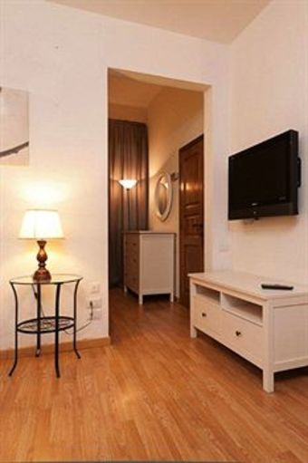 Hostal Florentia Suites