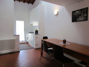 Florence Apartments Tuscan Feeling