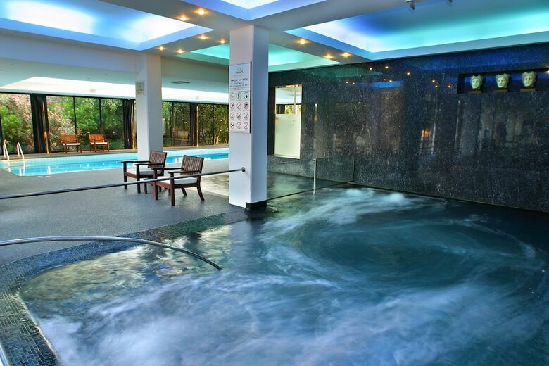 Hotel Grecian Bay