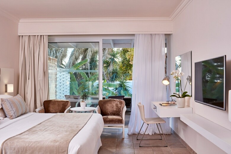 Hotel Grecian Bay