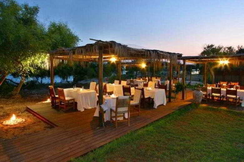 Hotel Grecian Bay