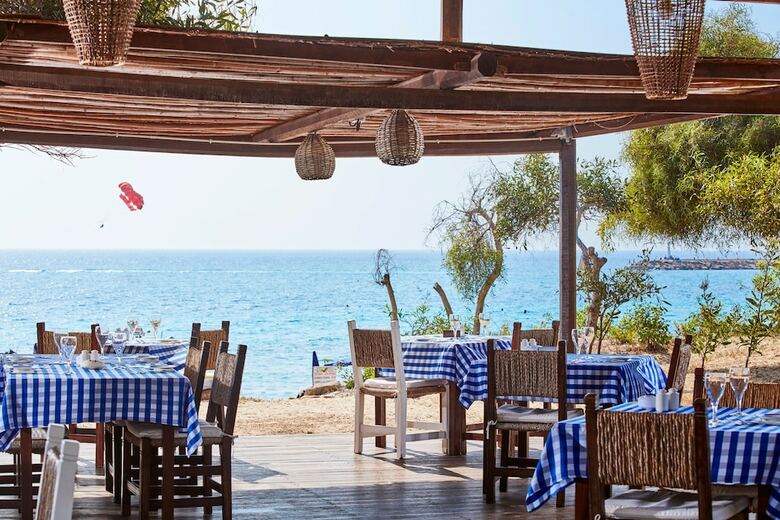 Hotel Grecian Bay