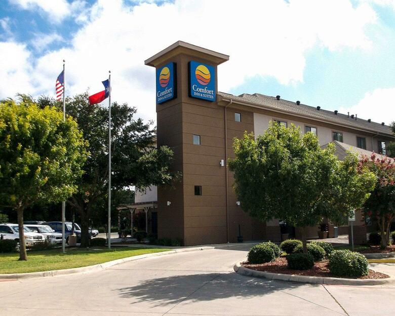Hotel Comfort Inn & Suites (.)