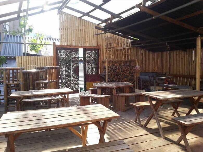 Hostal Worldtreck Dinner & Guesthouse Pise