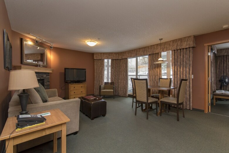 Hotel Windtower Lodge And Suites