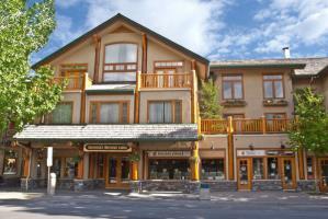 Hotel Brewster S Mountain Lodge